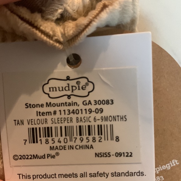 New with tags ✨ Mud Pie long sleeve onesie with matching Milkbarn bandana - Picture 5 of 6